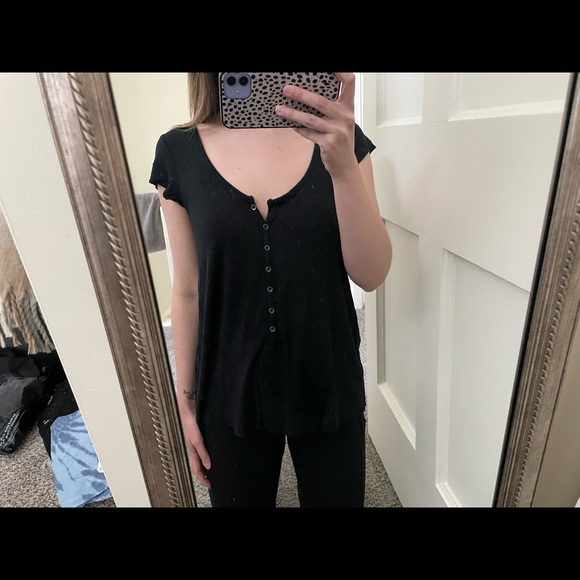 Bundle 3/$15 - AE Soft & Sexy Short Sleeve - Picture 2 of 5